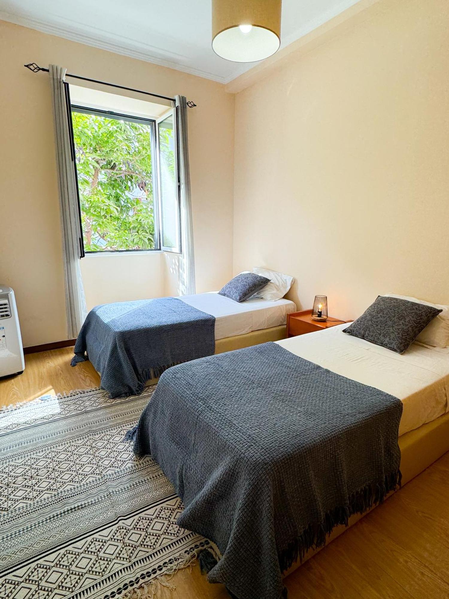 Hostel Monaco Funchal  Bagian luar foto