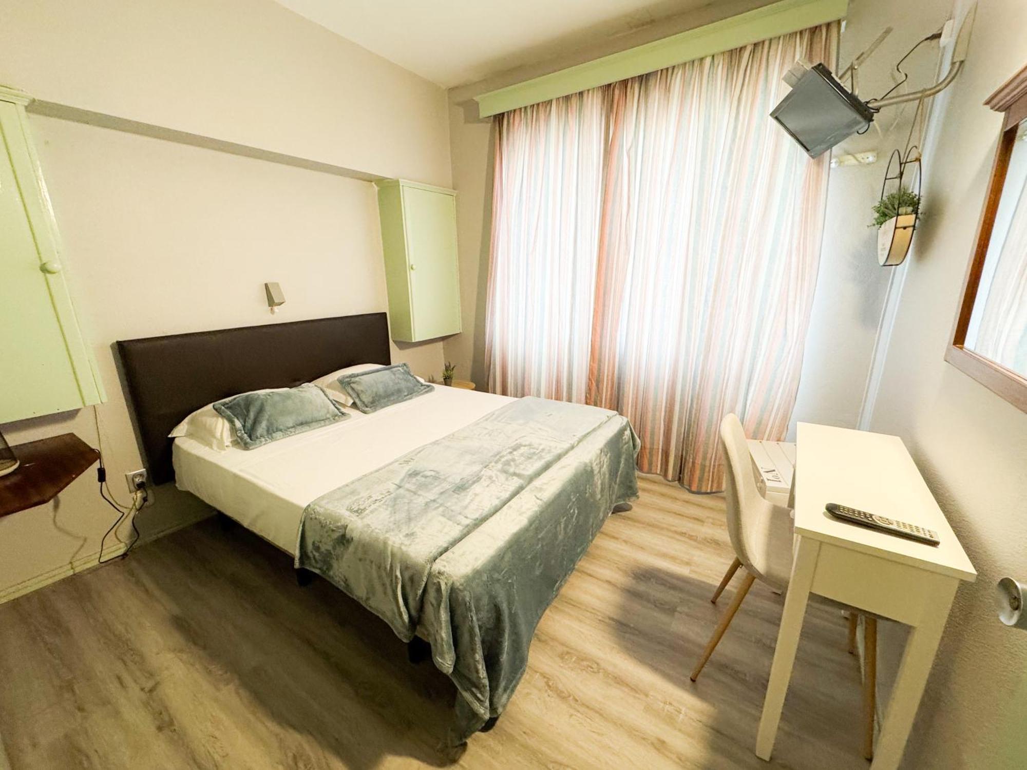 Hostel Monaco Funchal  Bagian luar foto